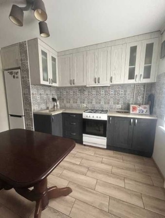 Продам простору 4 к. квартиру з ремонтом та меблями. Торг! Оф2% - фото 1