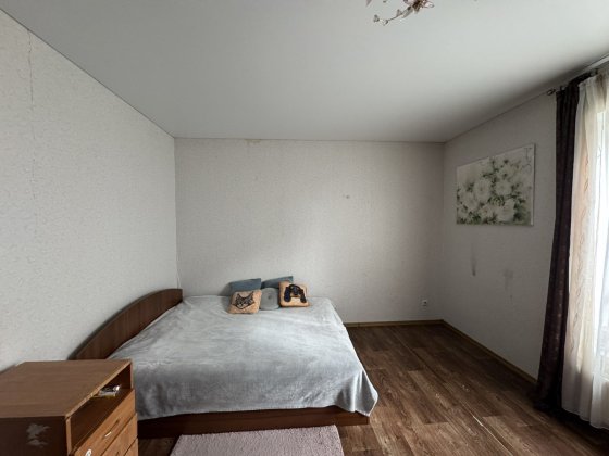 1 кім, Гора, Кантрі Хаус Кедина Гора