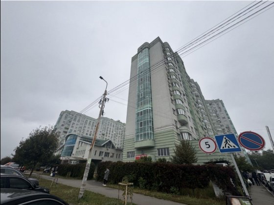 Продаю 1 кім.квартиру поруч з Києвом в новому будинку Чайки