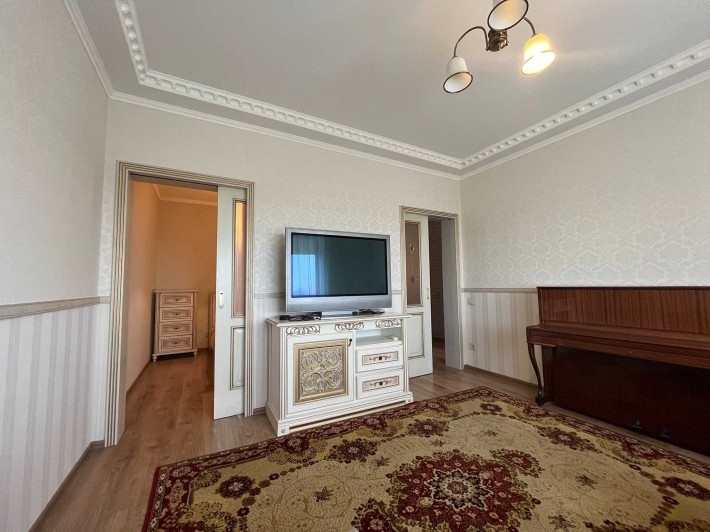 Продаж евро 2 к ремонт меблі ЖК Чайка метро Житомирська Святошин 15 хв - фото 1