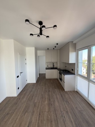 Продаж 1к квартири 43 кв.м. в ЖК «Oxford», с. Чайки - фото 1