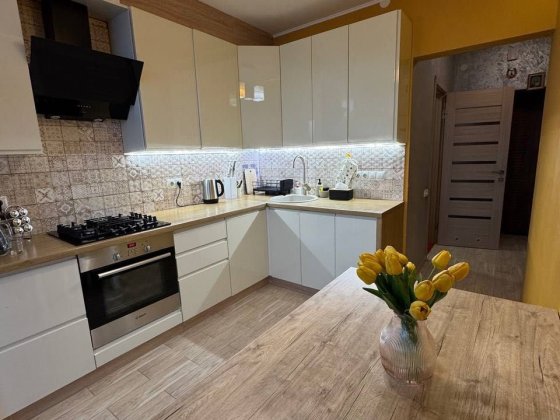 Продаж квартири в новобудові з ремонтом Солонка