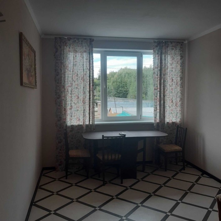 Продаються 2х кімнатна квартира на другому поверсі - фото 1