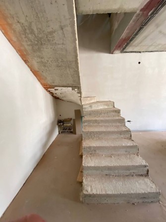 Продаж двохрівневої квартири на Героїв Крут - фото 1