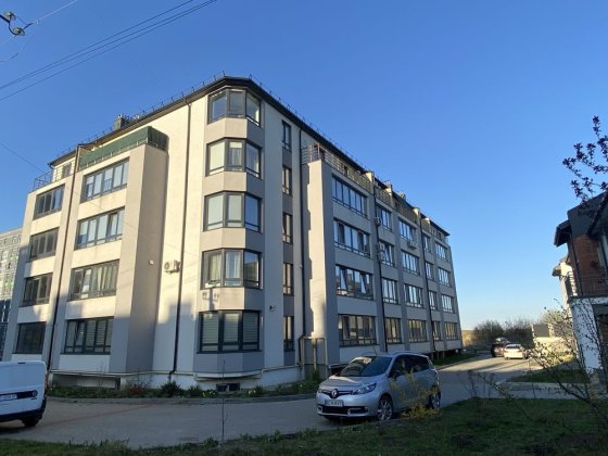 Продаж двокімнатної квартири в обжитій новобудові у Винниках Винники