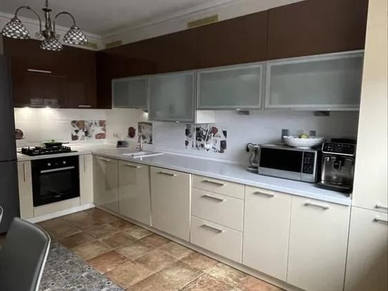 Продається простора однокімнатна квартира на 64,4 м2. у м. Винники! Винники