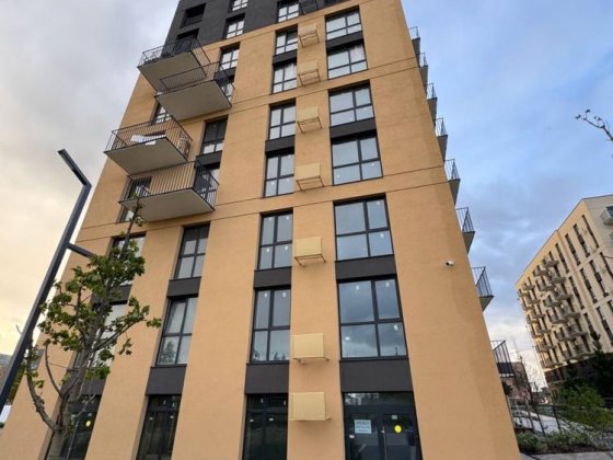 Продаж 1-кім. квартири 42 м2 в зданій новобудові з правом власності Пустомыты