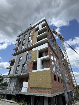 Продаж шикарної 1-кім квартири по вул Чорновола в Городку - фото 1