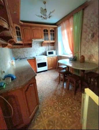 Продам 3-х комнатную " Чешку" 75 м2 на 3/9 в ЦЕНТРЕ - фото 1