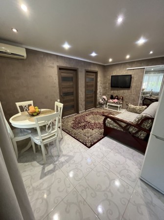 Продаю квартиру с.Арбузинка - фото 1