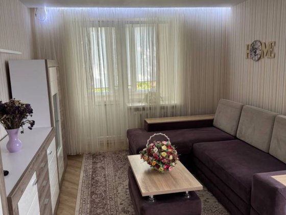 Продам 2к квартиру+гараж, ЦЕНТР Врадіївка