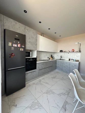 Продам квартиру Парк Фонтанов - фото 1