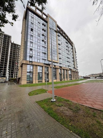 Продам 3х комнатную  квартиру в жк Авторский район - фото 1