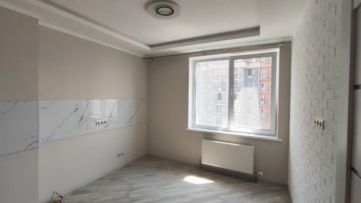 Продам 1 комн. квартиру с новым ремонтом в ЖК Маршал Сити (171-894) - фото 1