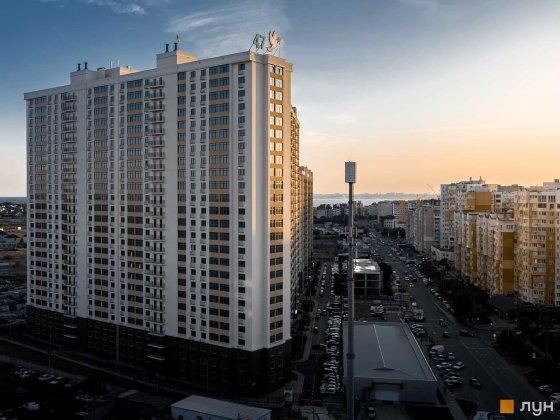 Продаеться 3к квартира на улице Сахарова! Кадор! Крыжановка