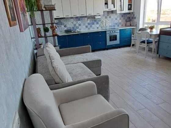 Продам 2 комн. комн. квартиру с РЕМОНТОМ в ЖК "Love" на ул. Сахарова.