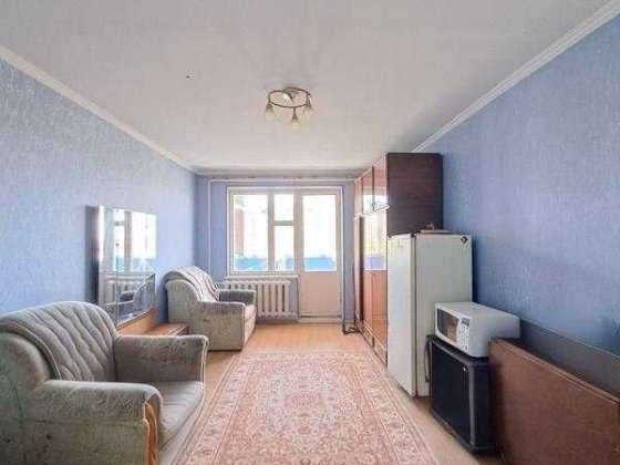 Продам простору 4-кімнатну квартиру в центрі Авангарду! Авангард