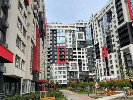 2 комнатная квартира 52 м2 в ЖК Таировские Сады Средний этаж Дом Готов Лиманка