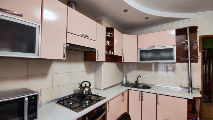 Продам 2 комн. в кирпичном доме на Радужном с ремонтом (025-850) - фото 1