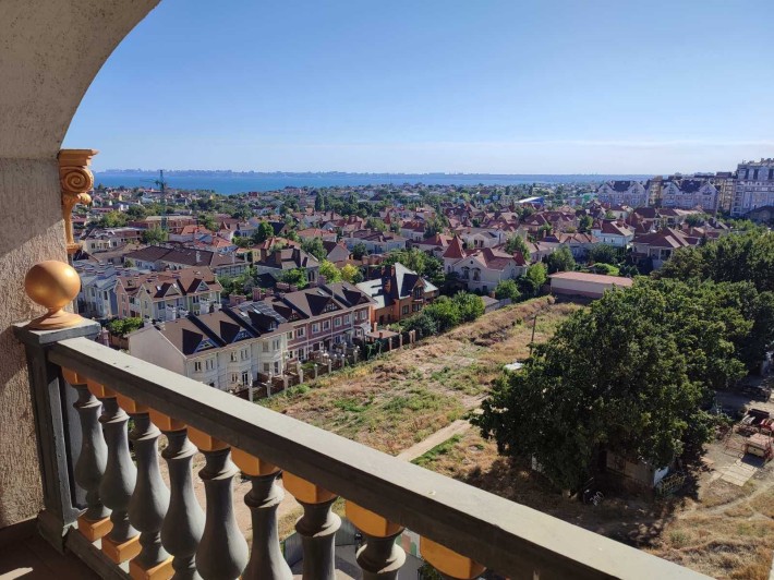 Зеленый мыс. Дизайнерский ремонт, кухня 27,6 м. Вид на море - фото 1