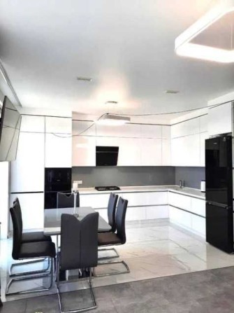 Продам стильную квартиру в ЖК "ЯКОРЯ" на ул. Бочарова - фото 1