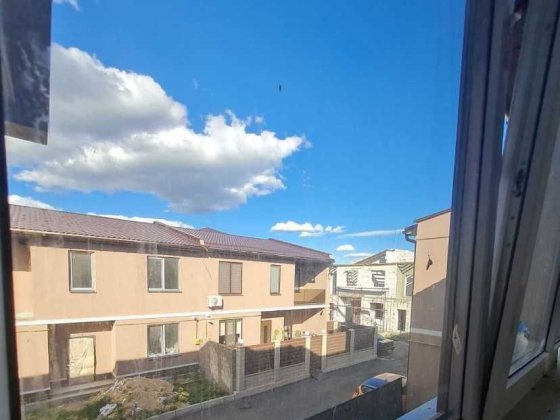 3 кімнатна квартира зі своїм двориком в спальному районі Крыжановка