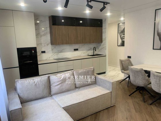 3 комнатная квартира 81 м2 с Ремонтом в Жемчужном Квартале на Таирова Лиманка