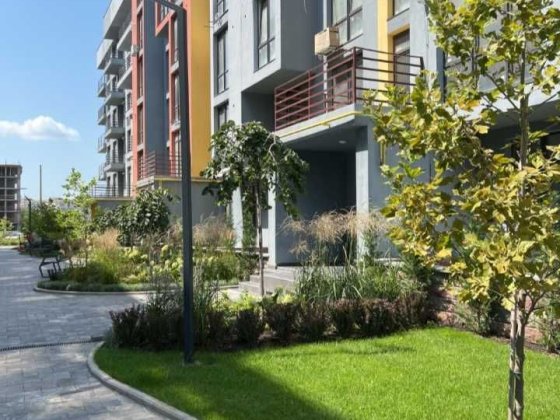 Большая светлая квартира со своим палисадником в сданном газовом доме Крыжановка