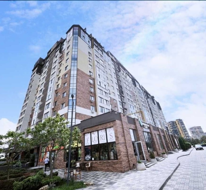 2 комнатная в ЖК Приморские сады! 79 м2! ТОРГ - фото 1