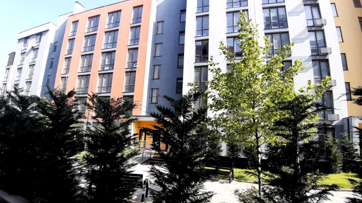 Просторная квартира с террасой в Крыжановке — 15 минут до моря - фото 1