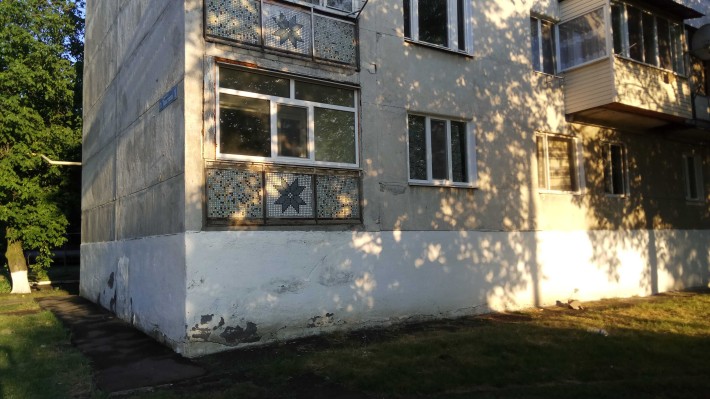 4-х кімнатна квартира під житло або комерцію + гараж (район Черемушки) - фото 1