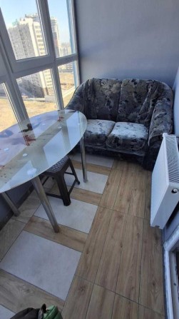 Продам студию 25м2 ЖК Акварель 2, Лиманка, панорамная лоджия вид двора - фото 1