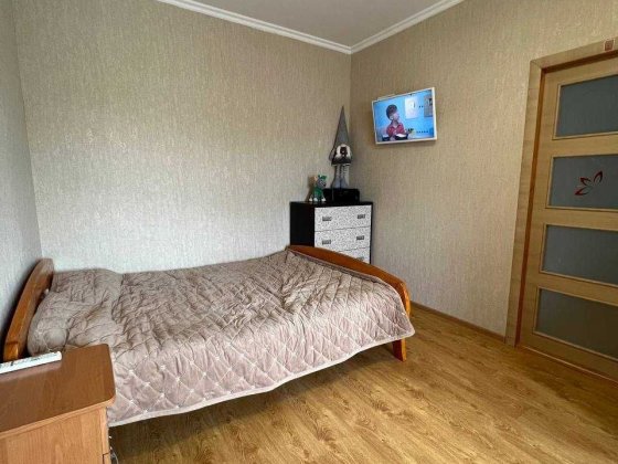 Продам 1-кімнатну квартиру на Ленпоселку — з ремонтом та меблями! Авангард