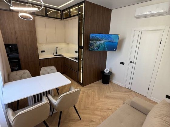 Продам 2 комнатную квартиру Кадор на Краснова