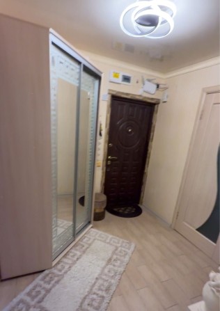 Продам квартиру з гарною іфраструктурою та меблями і апаратурою - фото 1