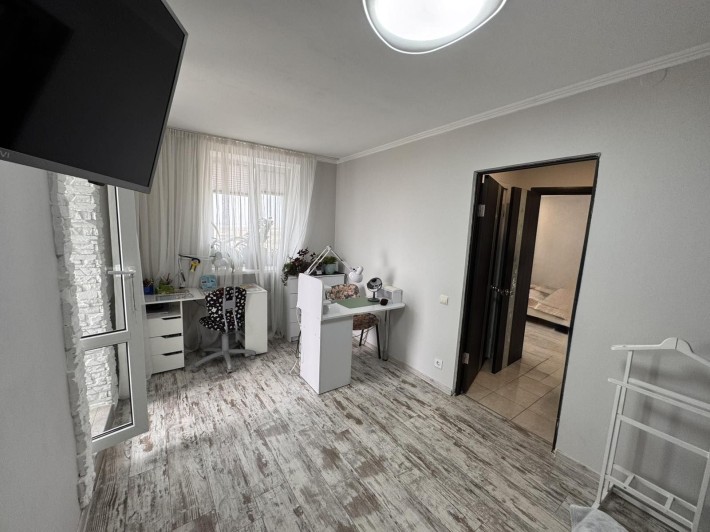 Гарна квартира без вкладів, готова до життя 32тисячі  1к -42м2 - фото 1