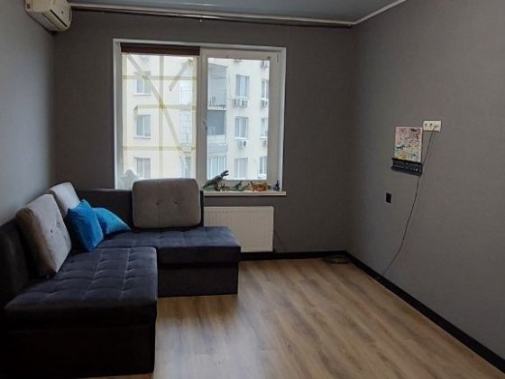 Двухкомнатная ЖК Радужный, пятый этаж, две лоджии, ремонт. Актуально Лиманка