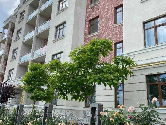 Продаётся уютная 1-К квартира в жилом комплексе "Парк Совиньен" Лиманка