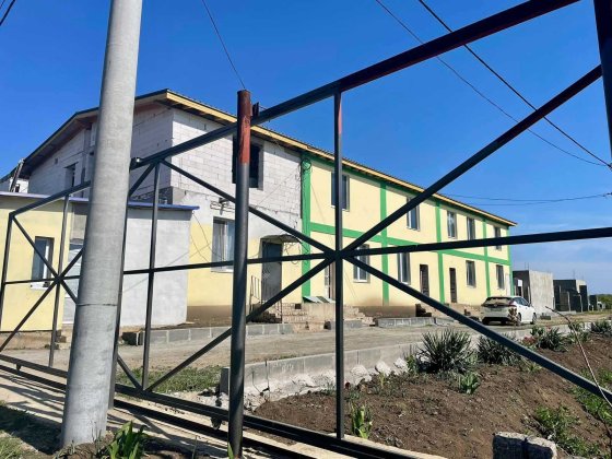 3-комнатная квартира с ремонтом в новом доме в Прилиманском