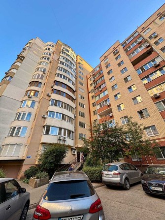 Простора Двокімнатна квартира в ЖК Райдужний 81,4 м.кв. бізнесклас - фото 1