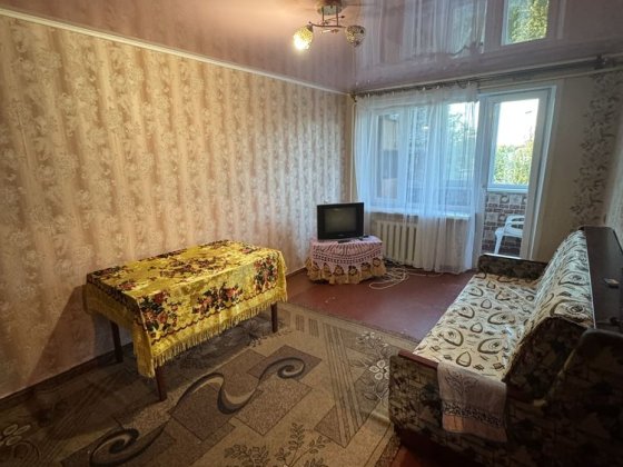 Продам 3-кімнатну квартиру в м. Гадяч Гадяч