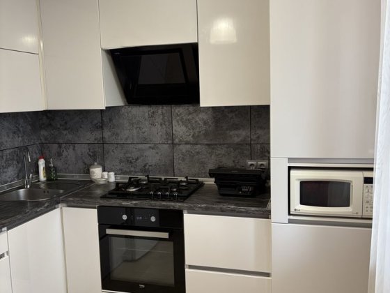 Продам 1-кімнатну квартиру в новобудові. Власник Розсошенці