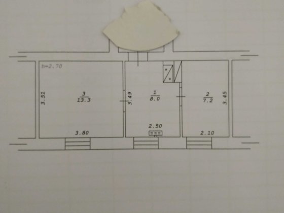 Продається невелика  двокімнатна  квартира в районі базару Кролевец