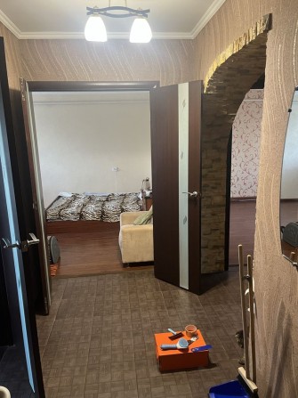 Продам 3х. комн. квартиру с ремонтом.2эт/2эт. дома. - фото 1