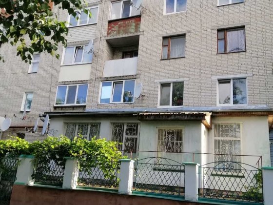 Чотирьохкімнатна квартира у центрі м. Путивль Путивль