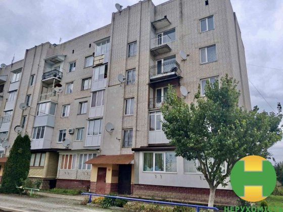 Продається 3-кімнатна квартира .Заводське Чортків