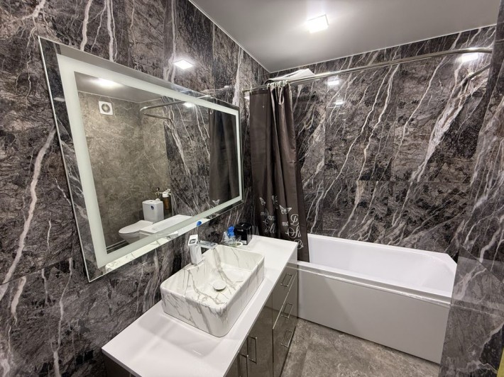 Продам 4х кімнатну квартиру - фото 1