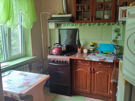 Продаж 2-кімнатної квартири Златопіль