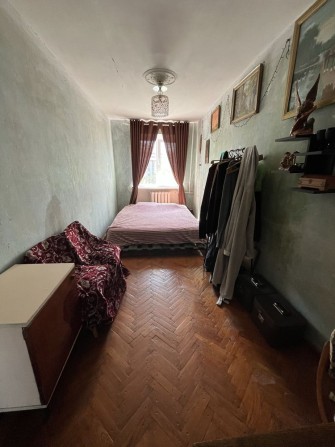 Продам 3-кімнатну квартиру в центрі міста! - фото 1