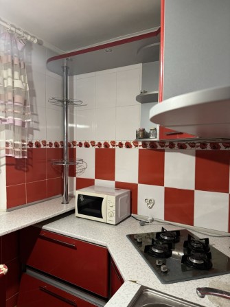 Продам 1 комнатную квартиру  ул Дружби народів 233 сс2 - фото 1